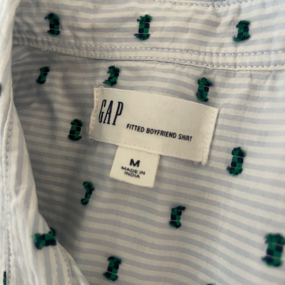 GAP Fitted Boyfriend Shirt - Picture 7 of 8